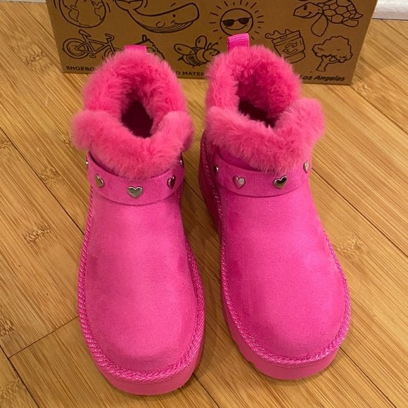 Skechers Kids' Fuchsia Boots with Heart Accents - Picture 3 of 7